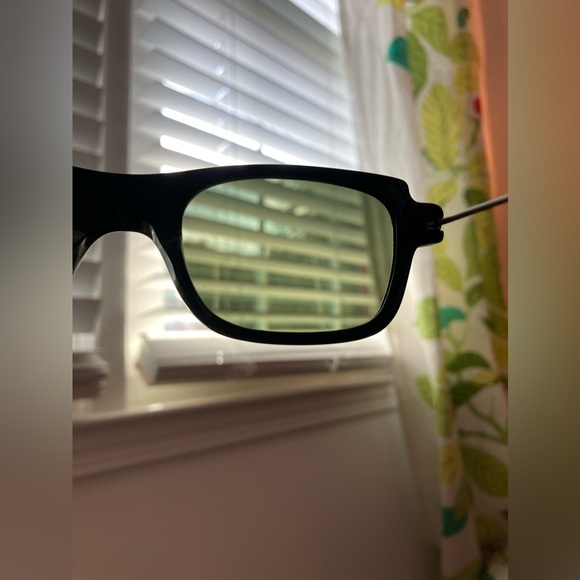 Rare Prada Wayfarer Sunglasses, Black Frame/Olive Lens, Made in Italy - Picture 9 of 9